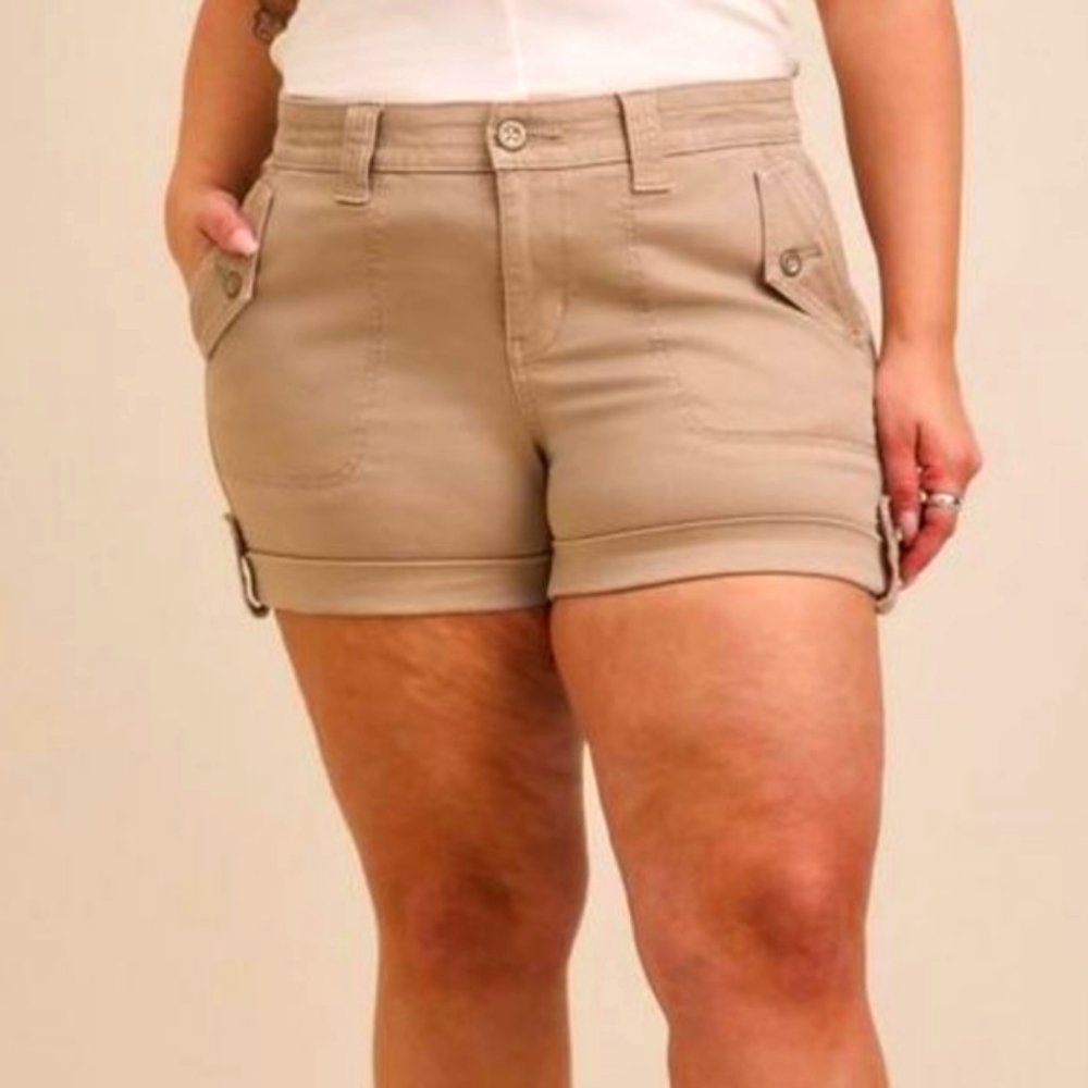 ❤️NWT TORRID KHAKI SHORTS - STRETCH TWILL - MILITARY STYLE - PLUS SIZE